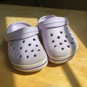 6C Lavender Crocs
